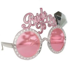 'BRIDE TO BE' GLASSES HEN